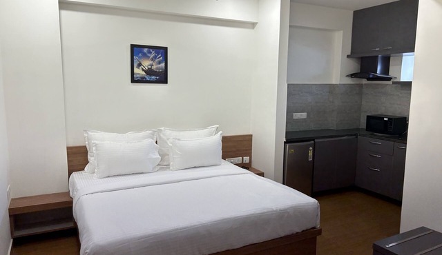 Palladium Luxury Suites Unit II