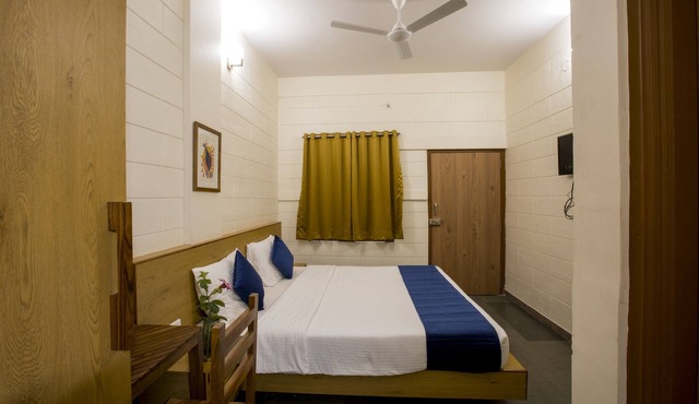 PantherOn Lodge Bandhavgarh India in Manpur