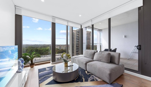 Park-View Serenity: 2BR Waterloo Retreat with Modern Flair
