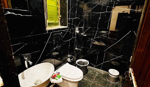 ParNam Hotel in Alibag