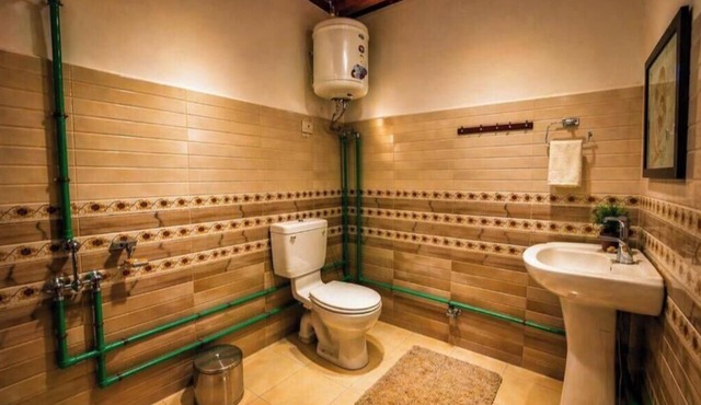 Pema’s Cottage – Superior Queen Room, Chicham Bridge Views (Spiti)