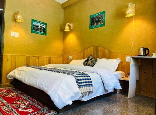 Pond & Stone Homestay