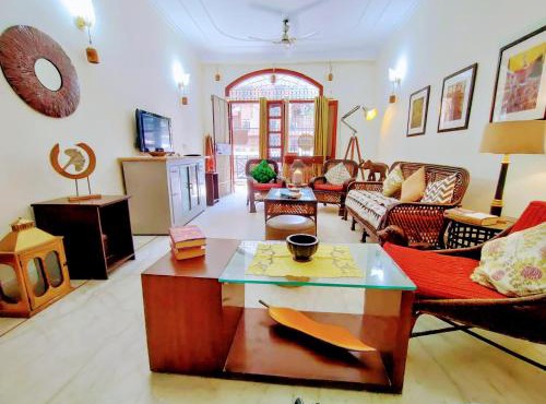 Prime Location Stay near AIIMS, Pragati Maidan, CP & Metro