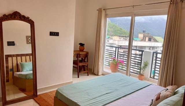 Prithvi Hotel Rishikesh - Aesthetic Rooms In Upper Tapovan With Aircon, Smart TV and Free Airport Pickup for 7 or more nights booking in Rishīkesh