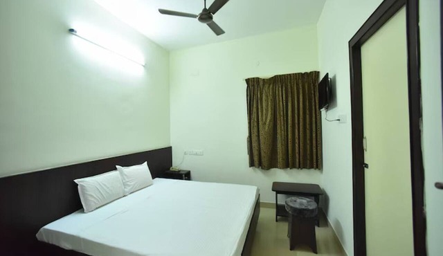 PRM Aruna Lodge in Erode
