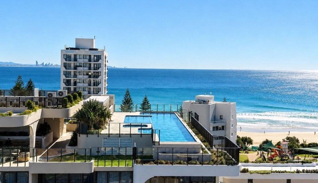 Rainbow Bay Retreat – Steps from the Beach in Coolangatta