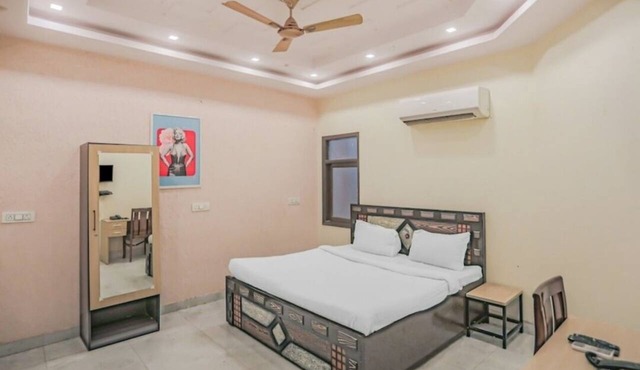 Raj Residency Govindpuri