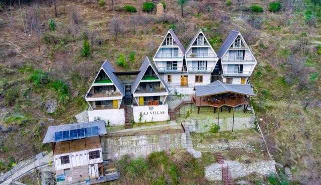 Raj Villas by Jomotel - A Riverside Retreat