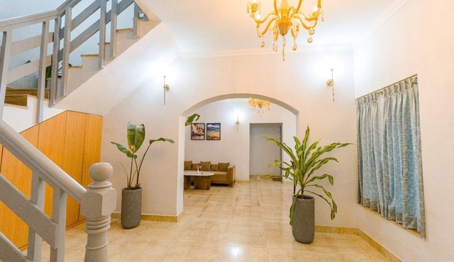 Reebah Inn & Suites