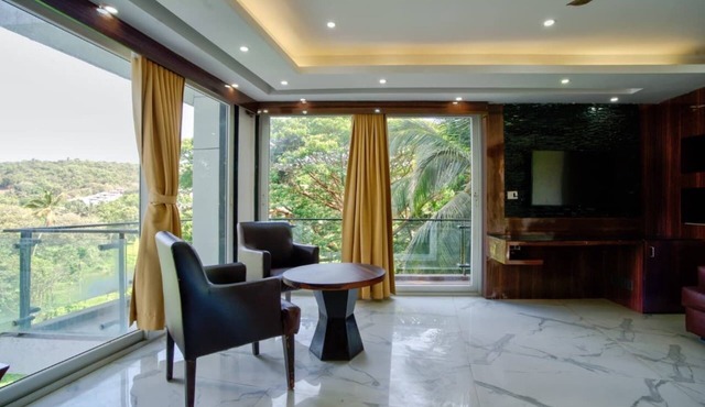 Regal Sands Hotel