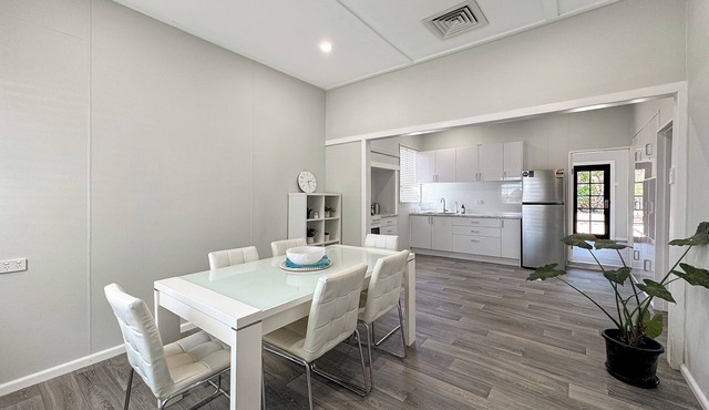 Relax at Gossan in Broken Hill