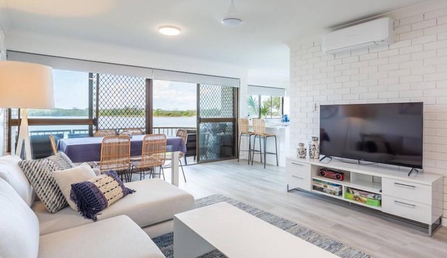 Relax & unwind in the "Beach House" in Maroochydore