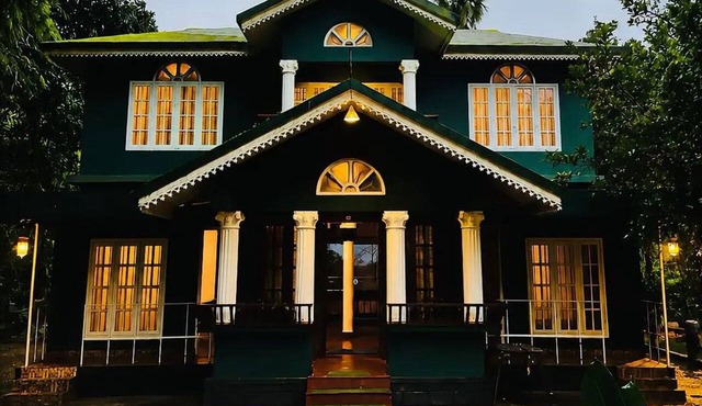 Riverside 4-bedroom cottage in Wayanad in Kunnathidavaka