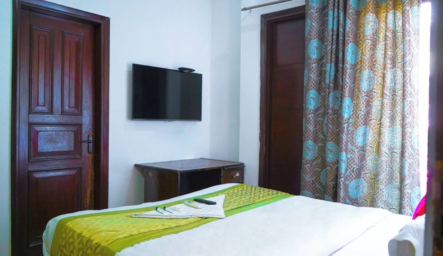 Roomshala Hotel In Jangpura
