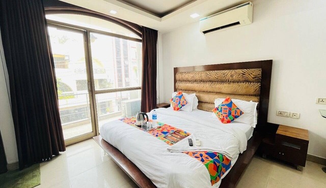 Roomshala Hotel Lee Grand
