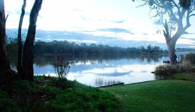 Roonka Ridge River Retreat on The River Murray in McBean Pound