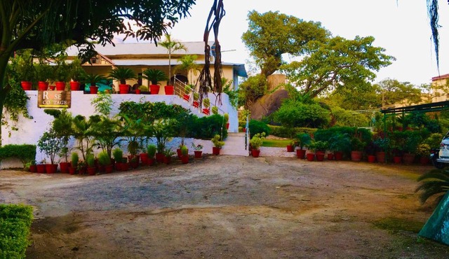 Rose Cottage - A Heritage Retreat in Mount Ābu
