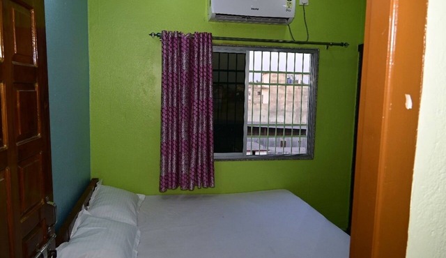Roy Guest House