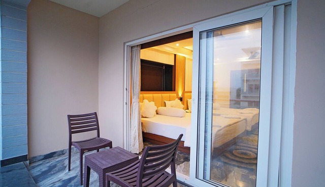 Royal Palace Beach Resort