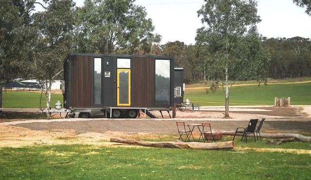 Rustic Tiny House Farm Stay Surrounded by Nature near Pyrenees Wine Region, Victoria in Warrenmang