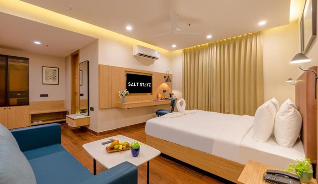 Saltstayz Premier - Noida Sector 15