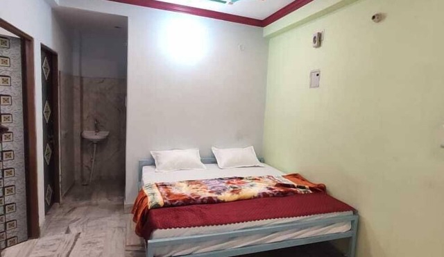 Satyam Guest House