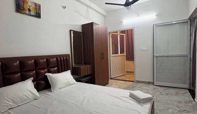 Satyamev Grand Inn