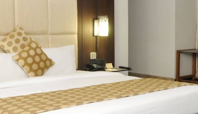 Seasons Hotel