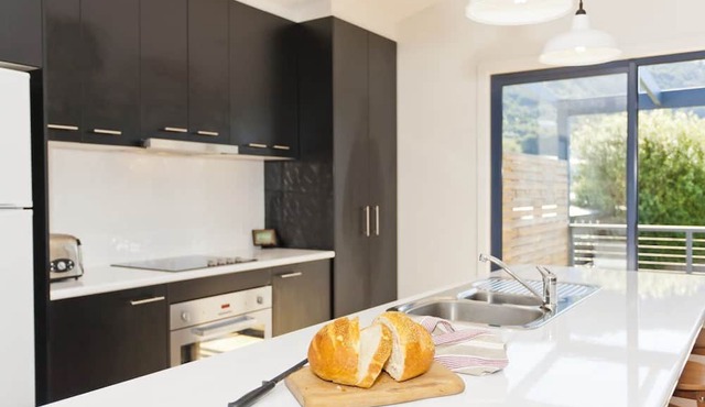 Seehuusli - (Swiss For Ocean House) in Apollo Bay