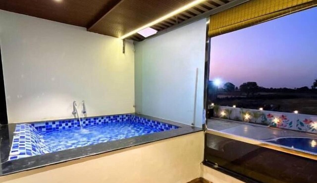 Serene-Restaurant Rooms and Banquet