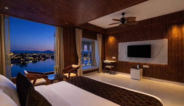 Shakuntalam Sagar - Luxury Boutique Lake View Hotel, Udaipur