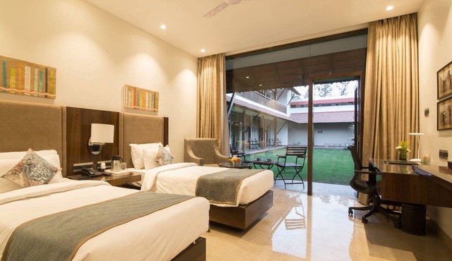 Shiraz Boutique Hotel
