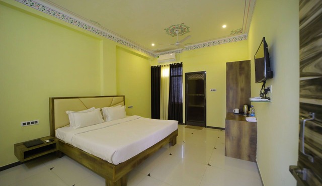 Shiv Ashray Resort