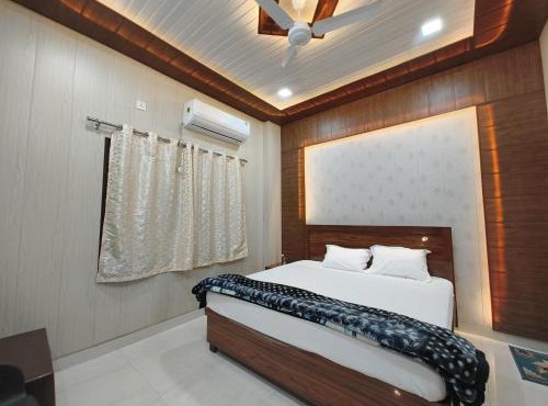 Shreenika Home Stay