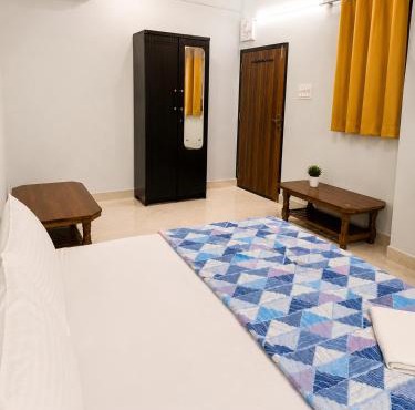 Shri Shyam Kunj Hotel