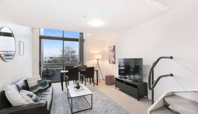 Spacious 1BR CBD Apartment in Unrivalled Location next to Darling Harbour in Sydney