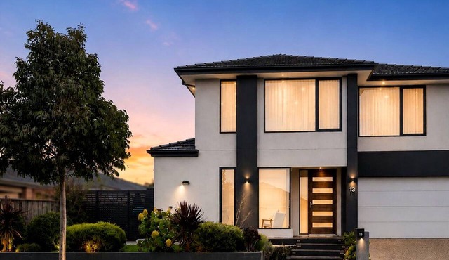 Spacious 5-Bed Designer Home Point Cook in Point Cook