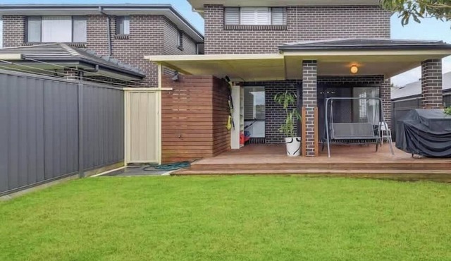 Spacious 6BR House w Parking