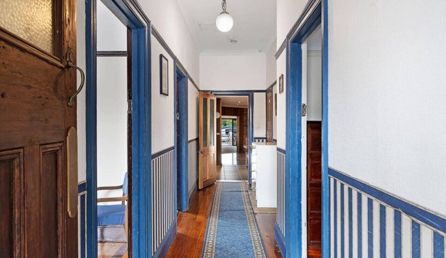 Spacious Mountain View Villa in Ryde + Sunset Deck in Ryde