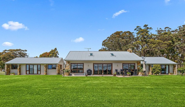 Spacious peaceful 3-Bed Home on a Winery Estate in Exeter