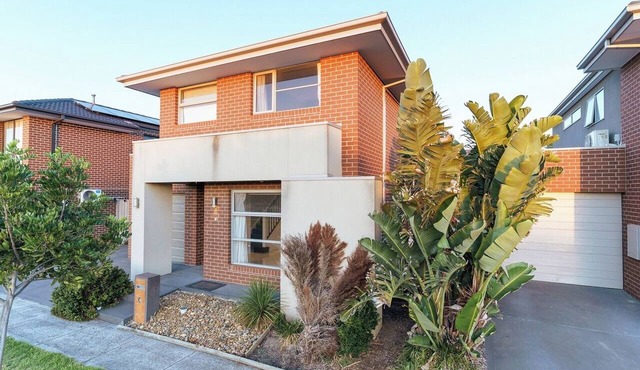 Spacious Point Cook Retreat w/Free Parking in Point Cook