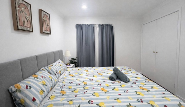 Spacious Private Room| Extra Comfort| Ideal for Couples| Hillcrest in Hillcrest