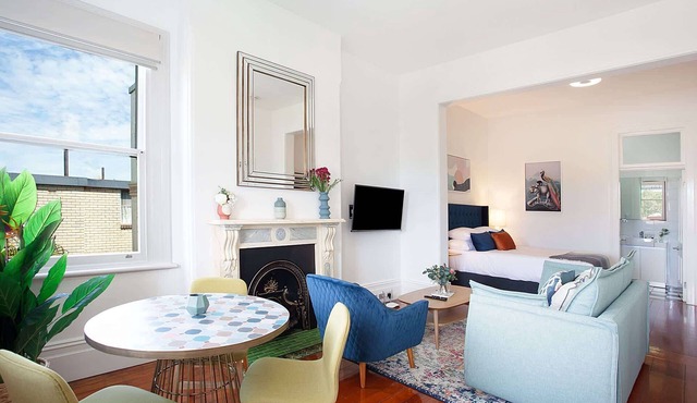 Spacious Studio With Balcony in Inner-City Glebe in Glebe
