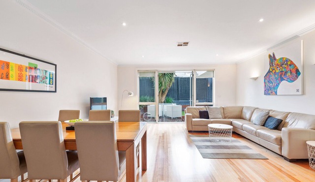Spacious Townhouse in Brighton – close to station and shops in Brighton