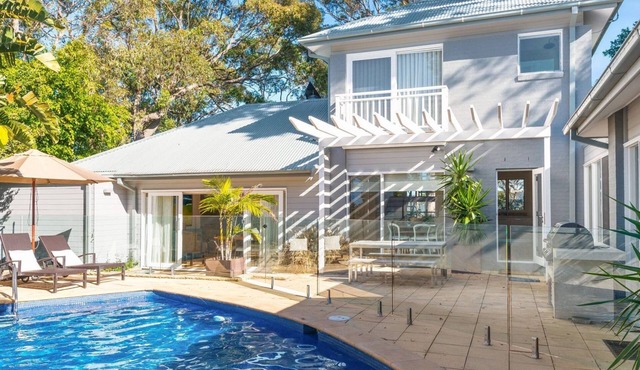 SPLASH by Palm Beach Holiday Rentals in Whale Beach