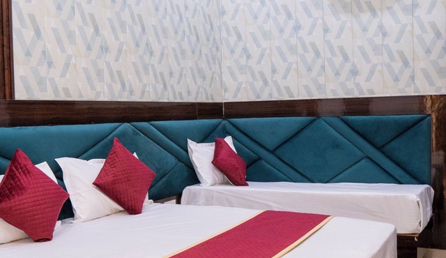 SR GUEST HOUSE