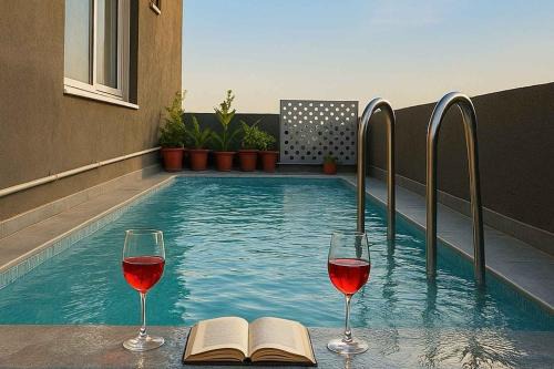 StayVista at Grey Sky 3 BHK villa with Pool, Balcony, and Scenic View at Udaipur