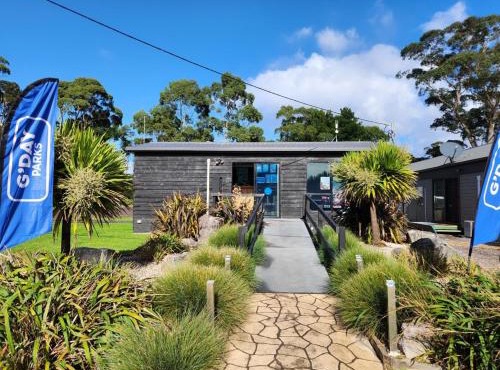 Strahan Beach Tourist Park in Strahan