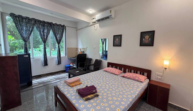 Studio Peaceful Path R5 Couple Stay in Arambol