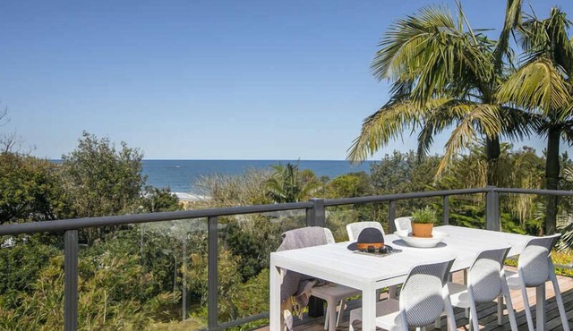 Stunning Beach Views With Pool. Easy Walk To Beach in KILLCARE